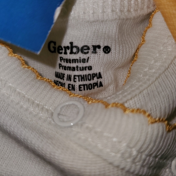 Gerber Preemie 3 piece (girl) Outfit - Picture 2 of 4